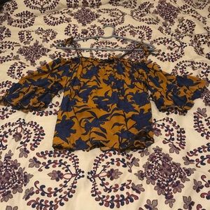 Floral patterned top